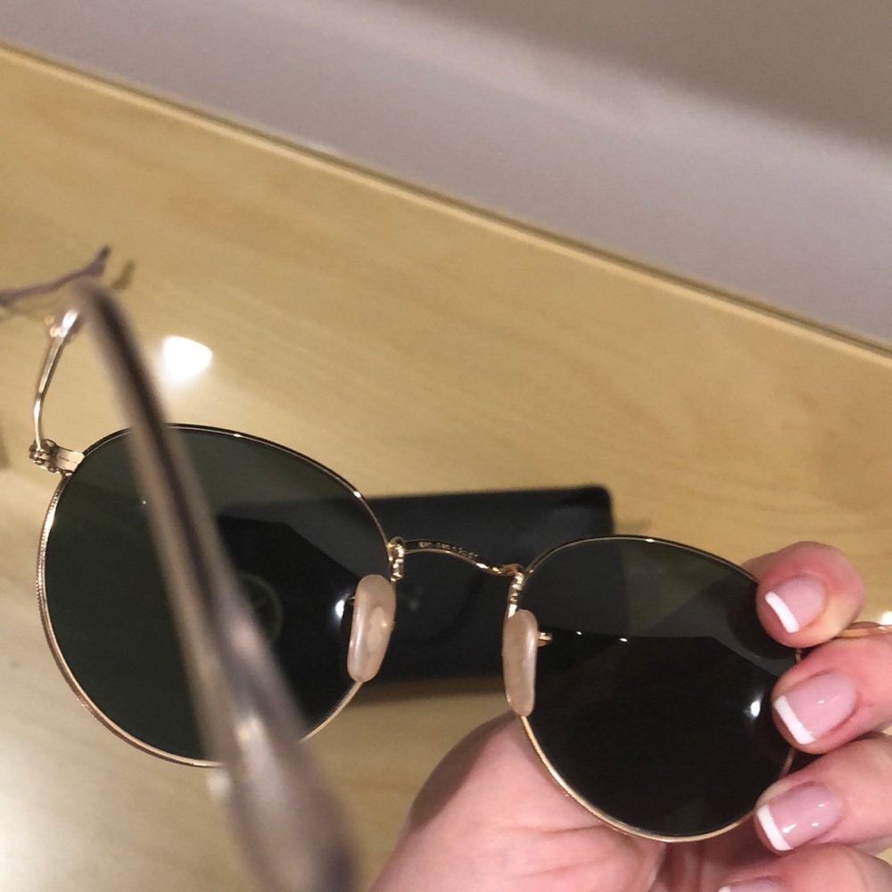 Ray ban great condition sunglasses - Picture 6 of 8